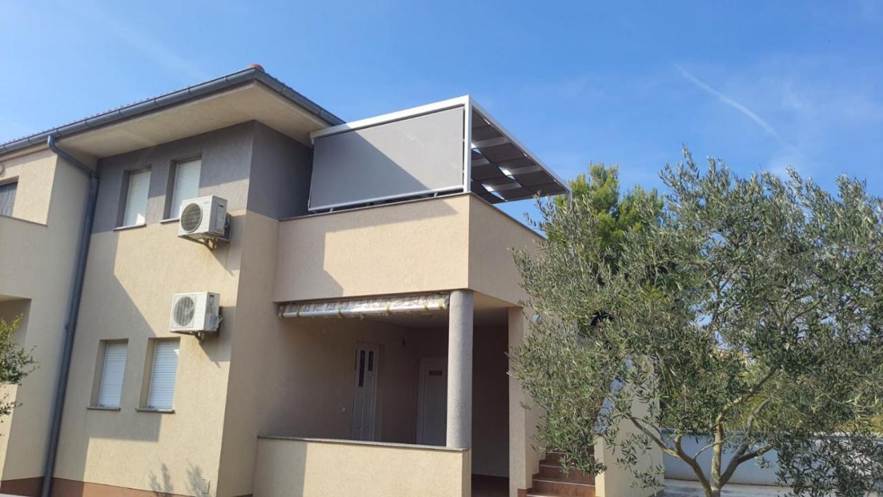 Apartment Dundo In Quiet Green Area Medulin Exterior foto